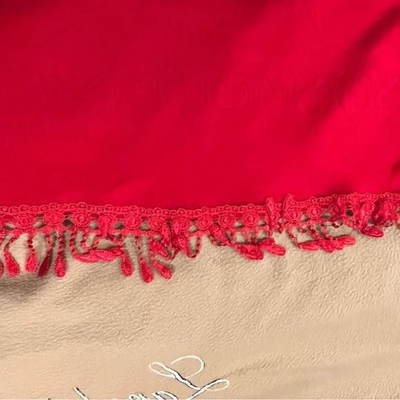 Red wrap - Picture 4 of 5